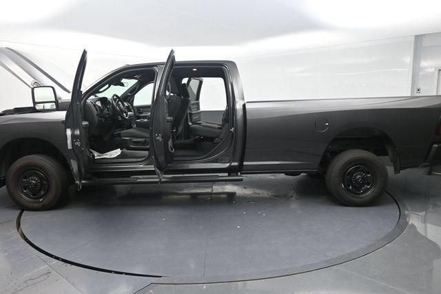 Used 2026 RAM 2500 Tradesman AWD/4WD image 32