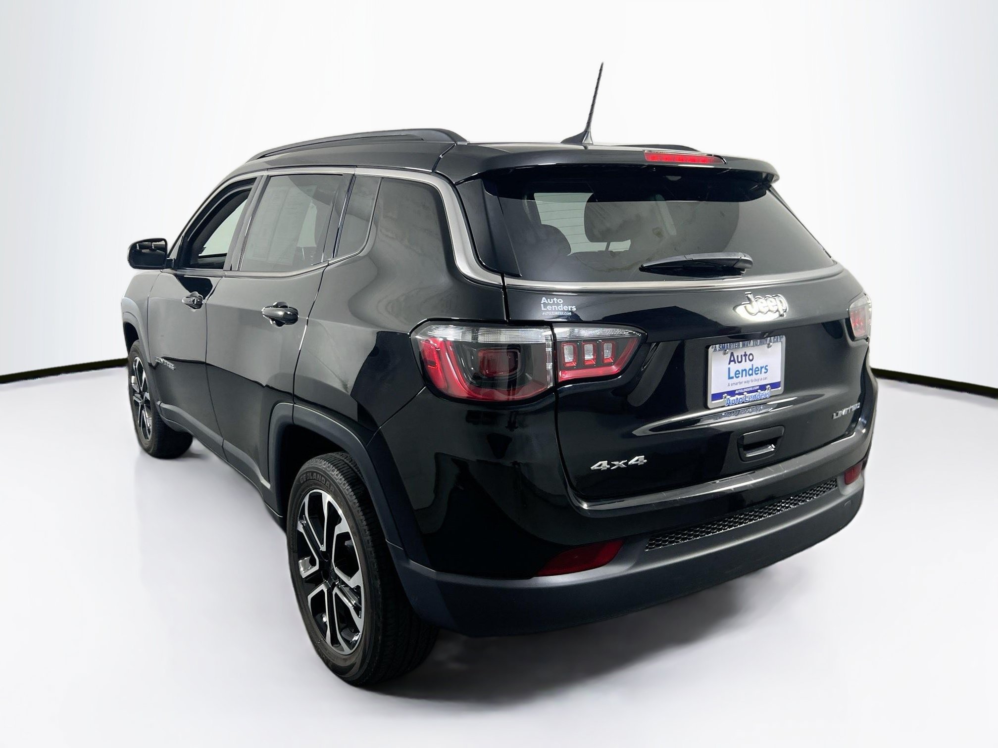 Used 2022 Jeep Compass Limited AWD/4WD image 7