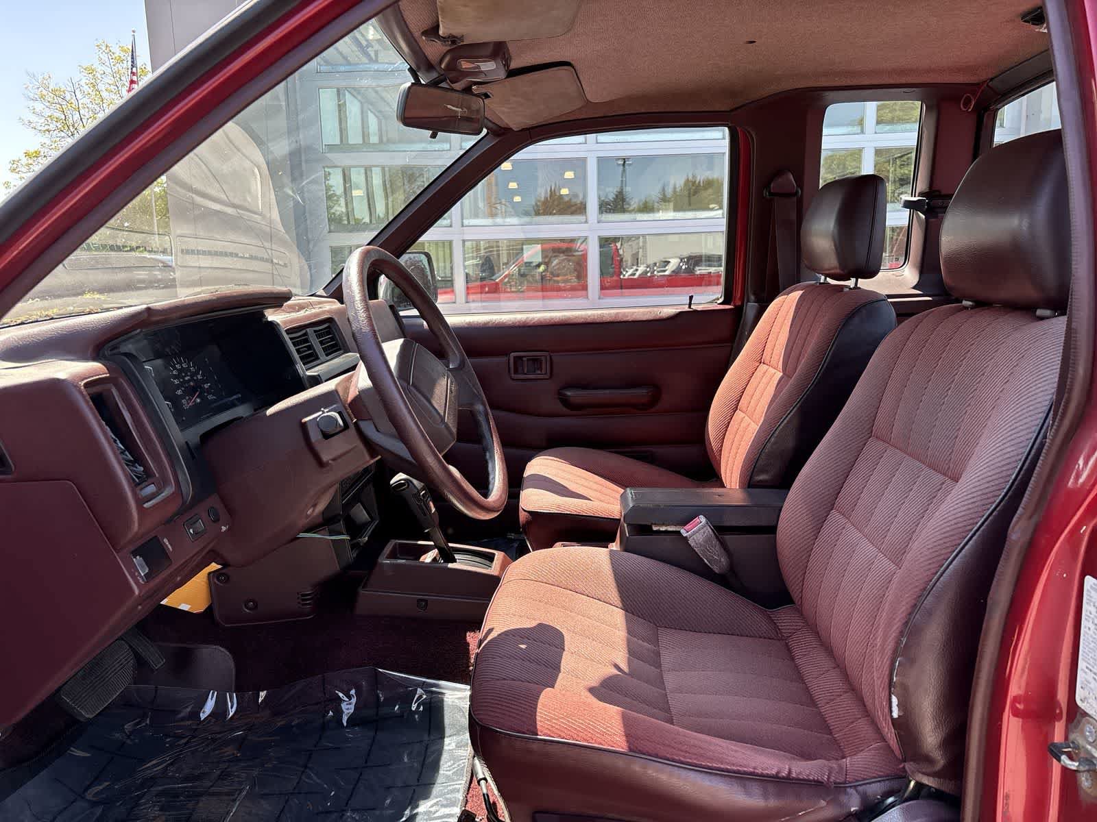 Used 1993 Nissan Pickup 2WD King Cab image 10