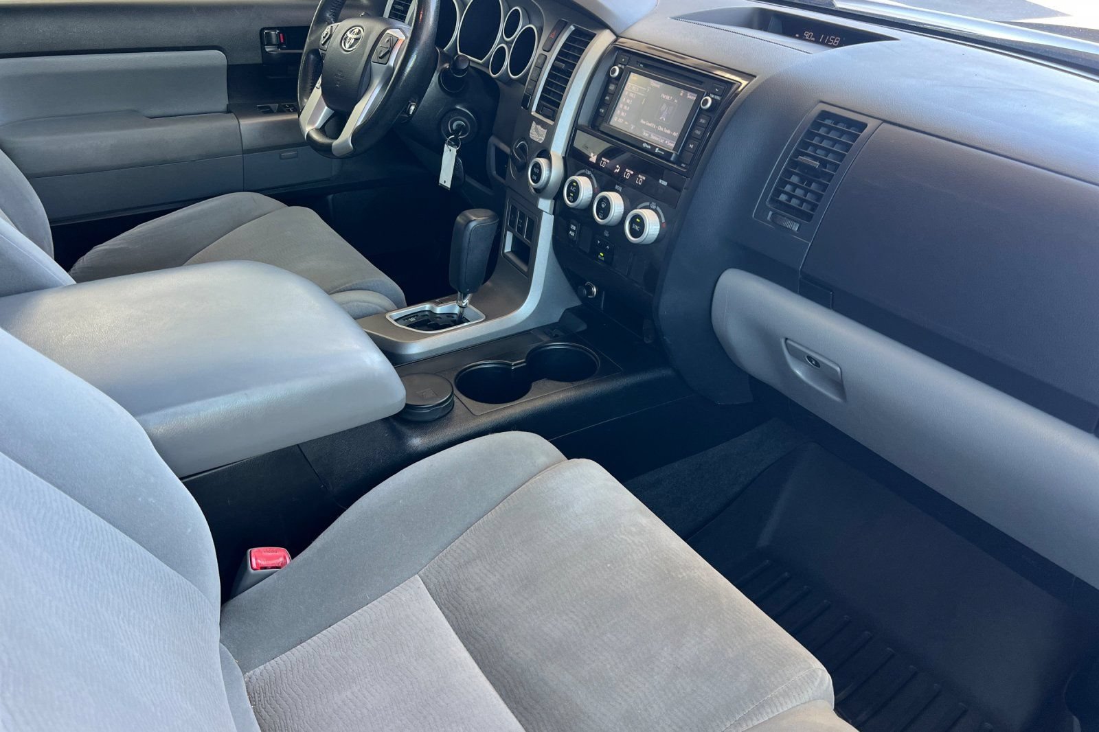 Used 2014 Toyota Sequoia SR5 AWD/4WD image 14