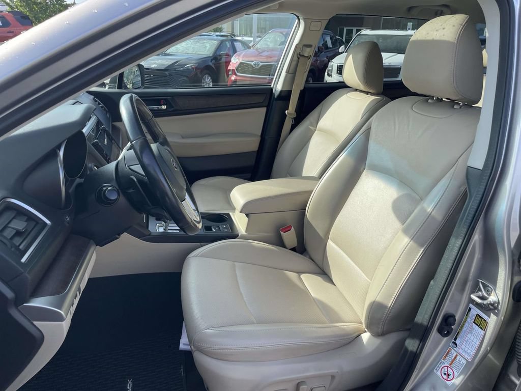 Used 2017 Subaru Outback 2.5i Limited AWD/4WD image 8