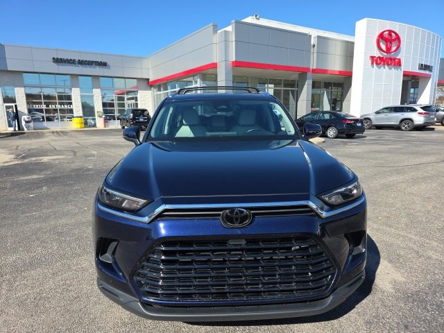 Certified 2024 Toyota Grand Highlander XLE image 2