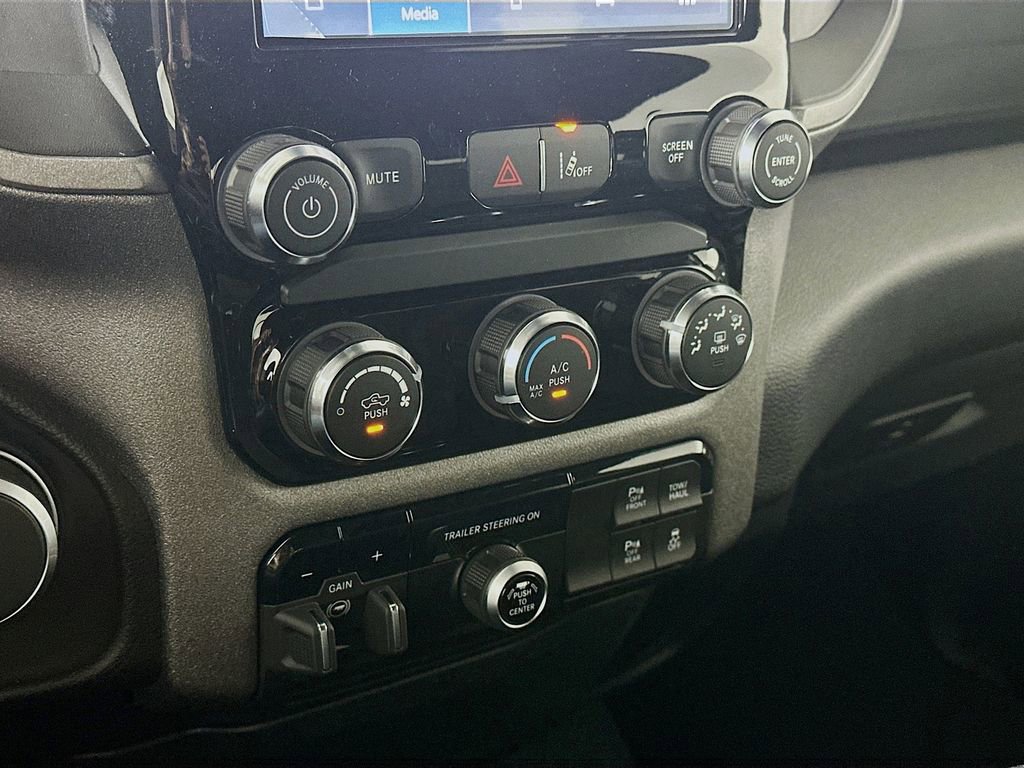 New 2025 RAM 1500 Tradesman w/ Trailer Tow Group image 15