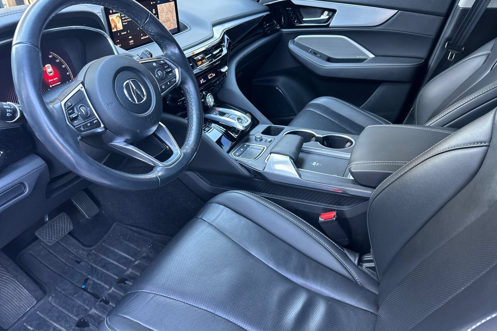 Used 2023 Acura MDX SH-AWD w/ Technology Package image 9