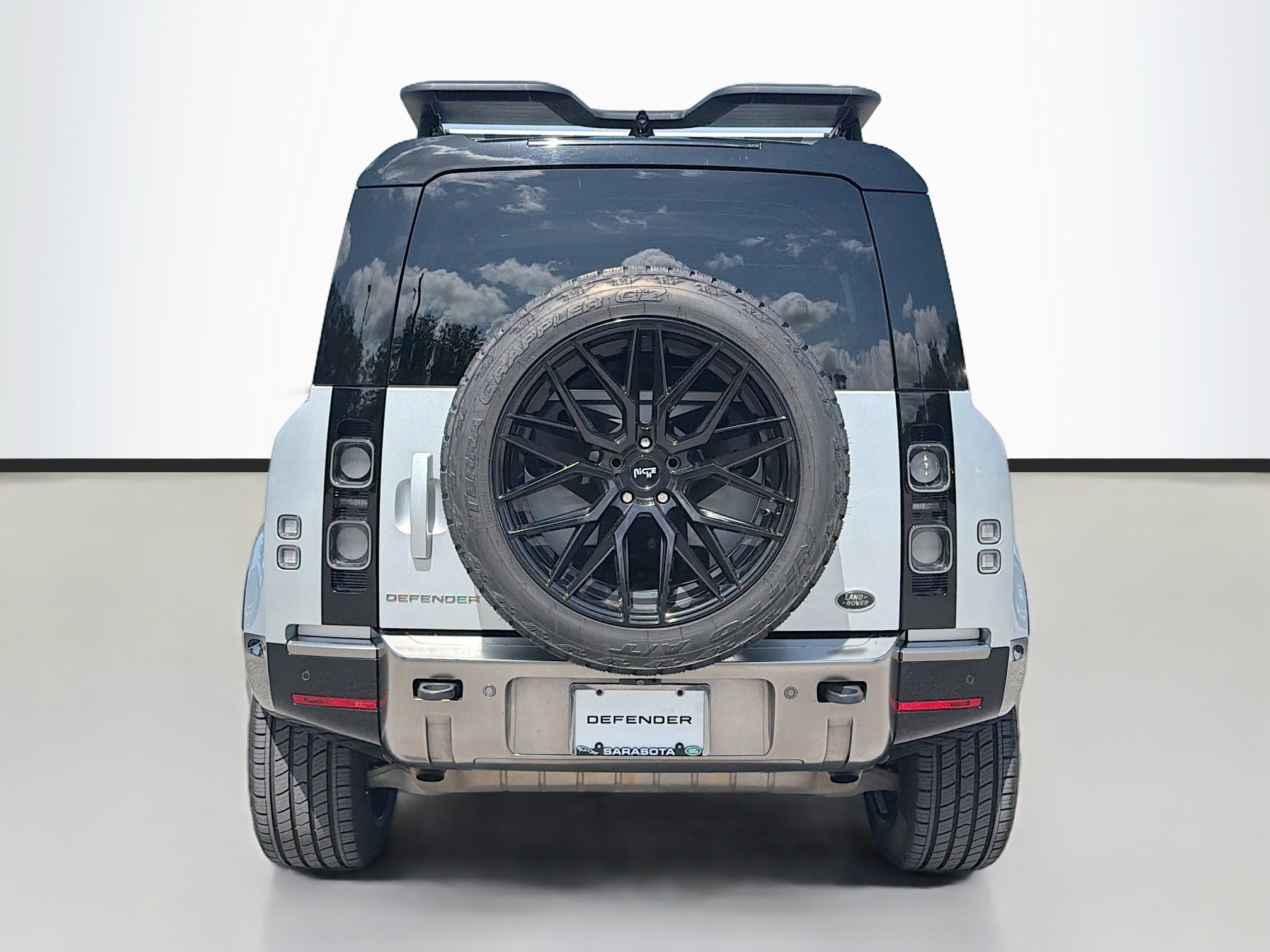 Used 2020 Land Rover Defender 110 X AWD/4WD image 4