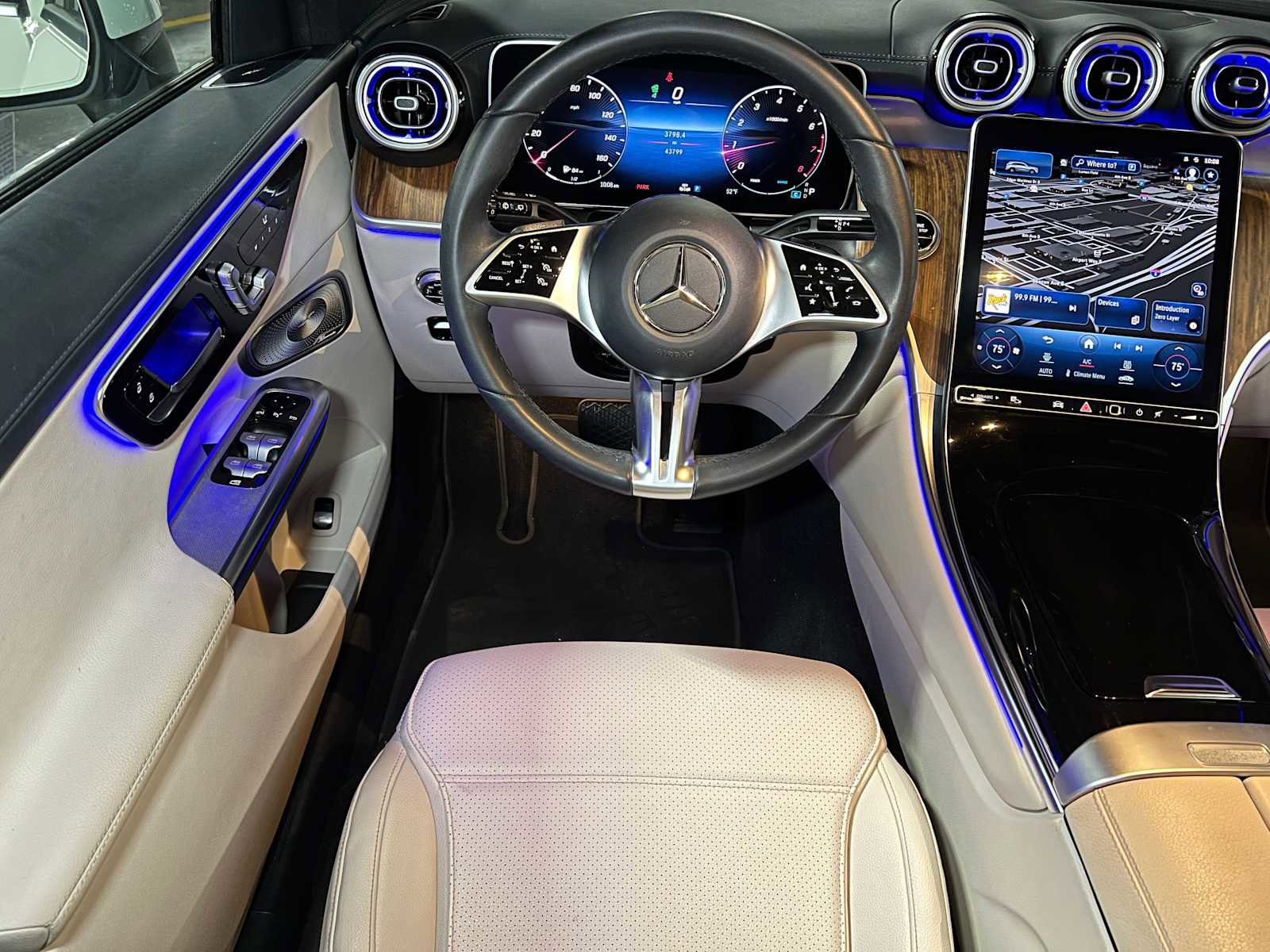 Certified 2023 Mercedes-Benz GLC 300 4MATIC image 44