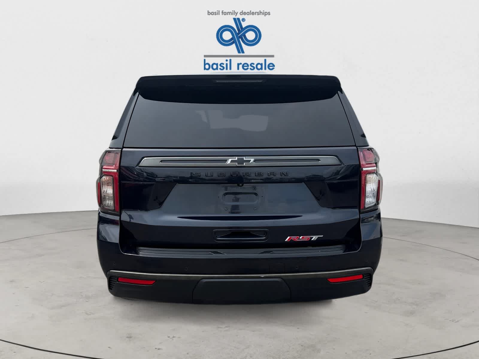Used 2021 Chevrolet Suburban RST w/ Rear Media and Nav Package AWD/4WD image 5
