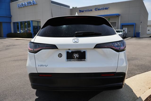 Used 2023 Honda HR-V LX image 9