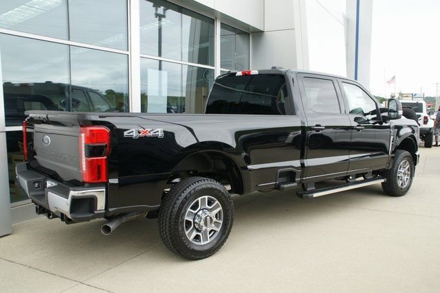 New 2026 Ford F350 Lariat image 3