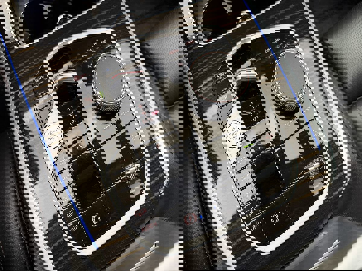 Used 2023 BMW X7 xDrive40i w/ Premium Package image 51