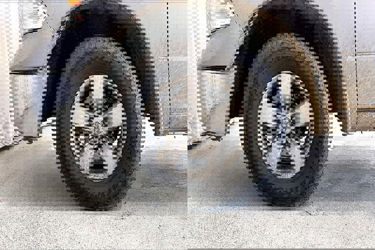 Used 2019 RAM 1500 Classic SLT image 6