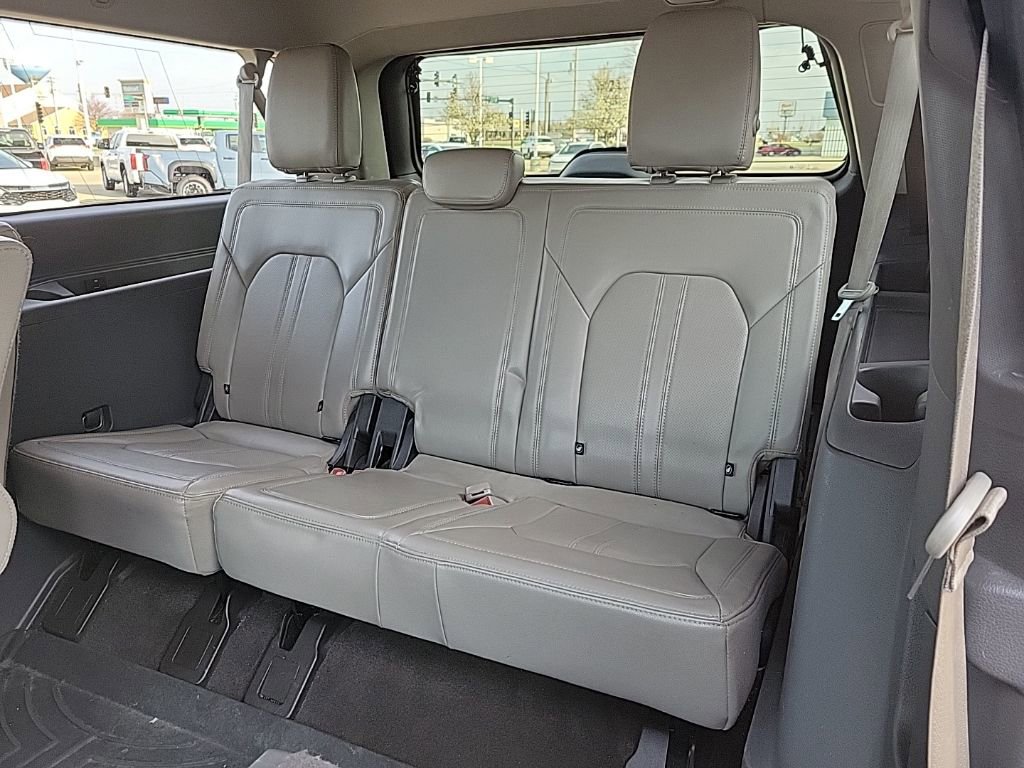 Used 2021 Ford Expedition Max Limited image 15
