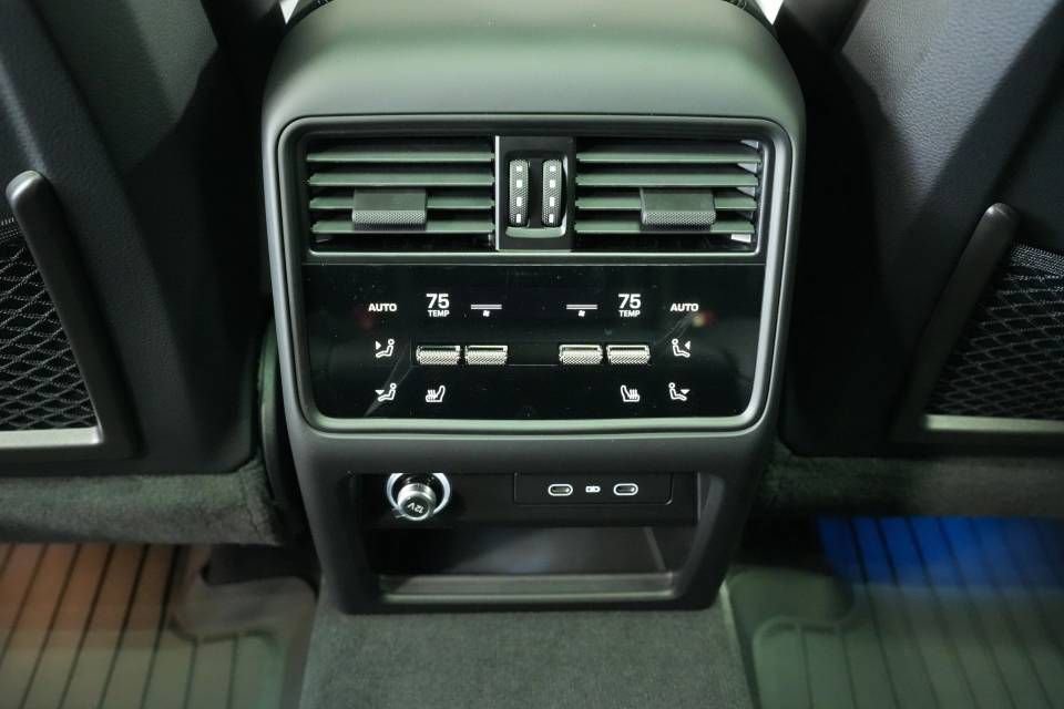 New 2026 Porsche Cayenne S image 26