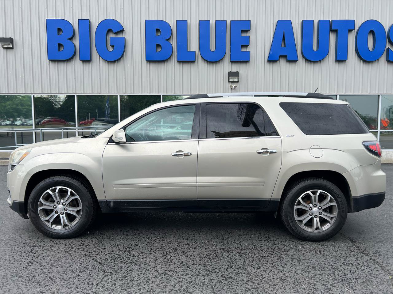 Used 2016 GMC Acadia SLT w/ Open Road Package AWD/4WD image 2