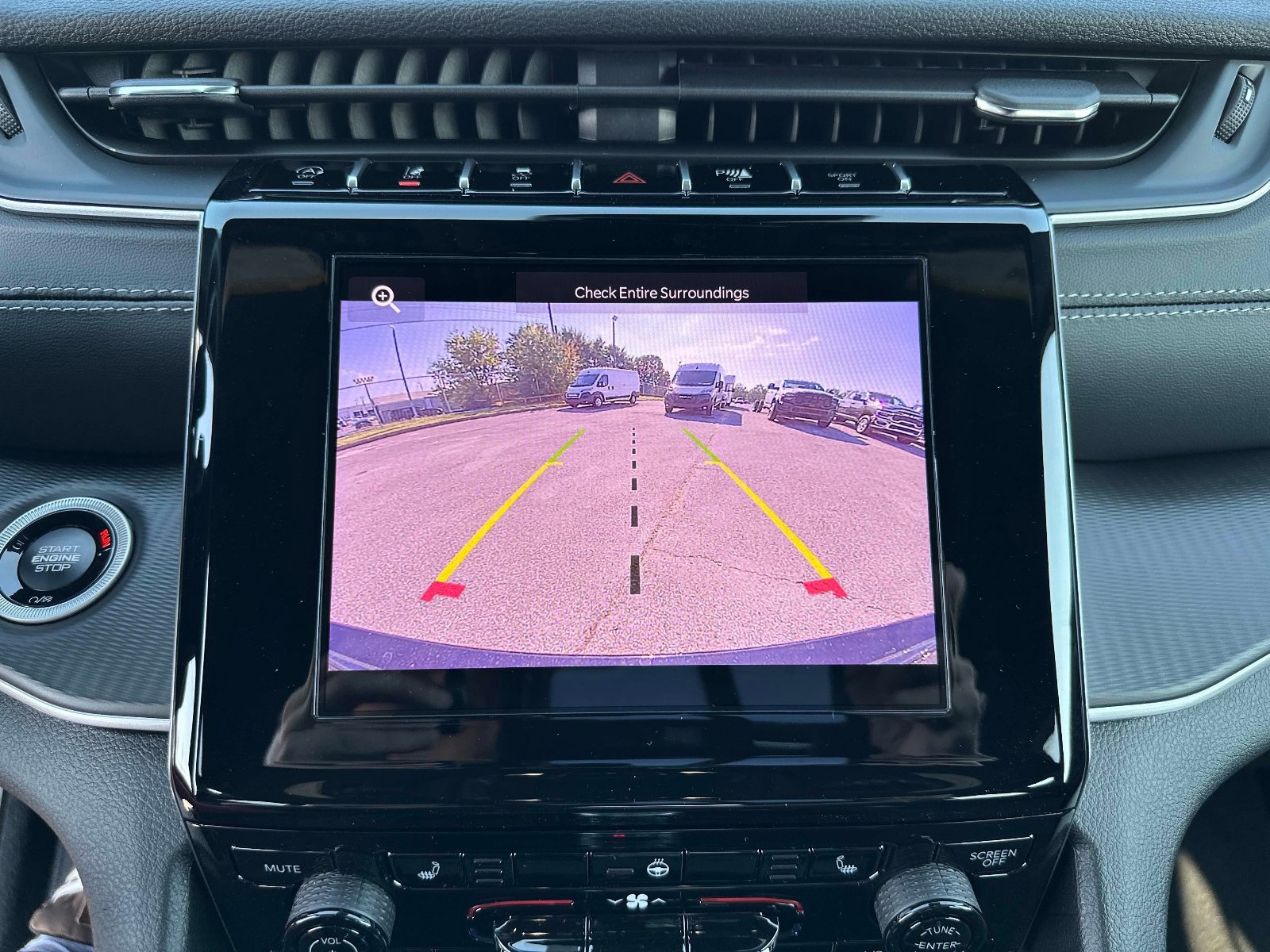 New 2025 Jeep Grand Cherokee Altitude AWD/4WD image 25