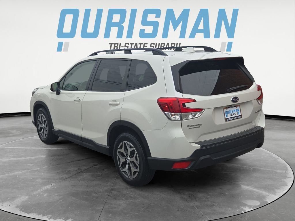 Used 2020 Subaru Forester Premium AWD/4WD image 4