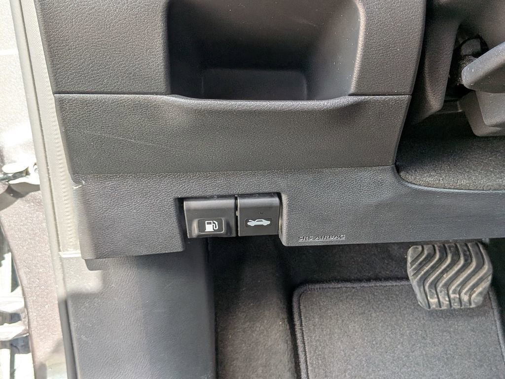 Used 2024 Nissan Kicks SV FWD image 35