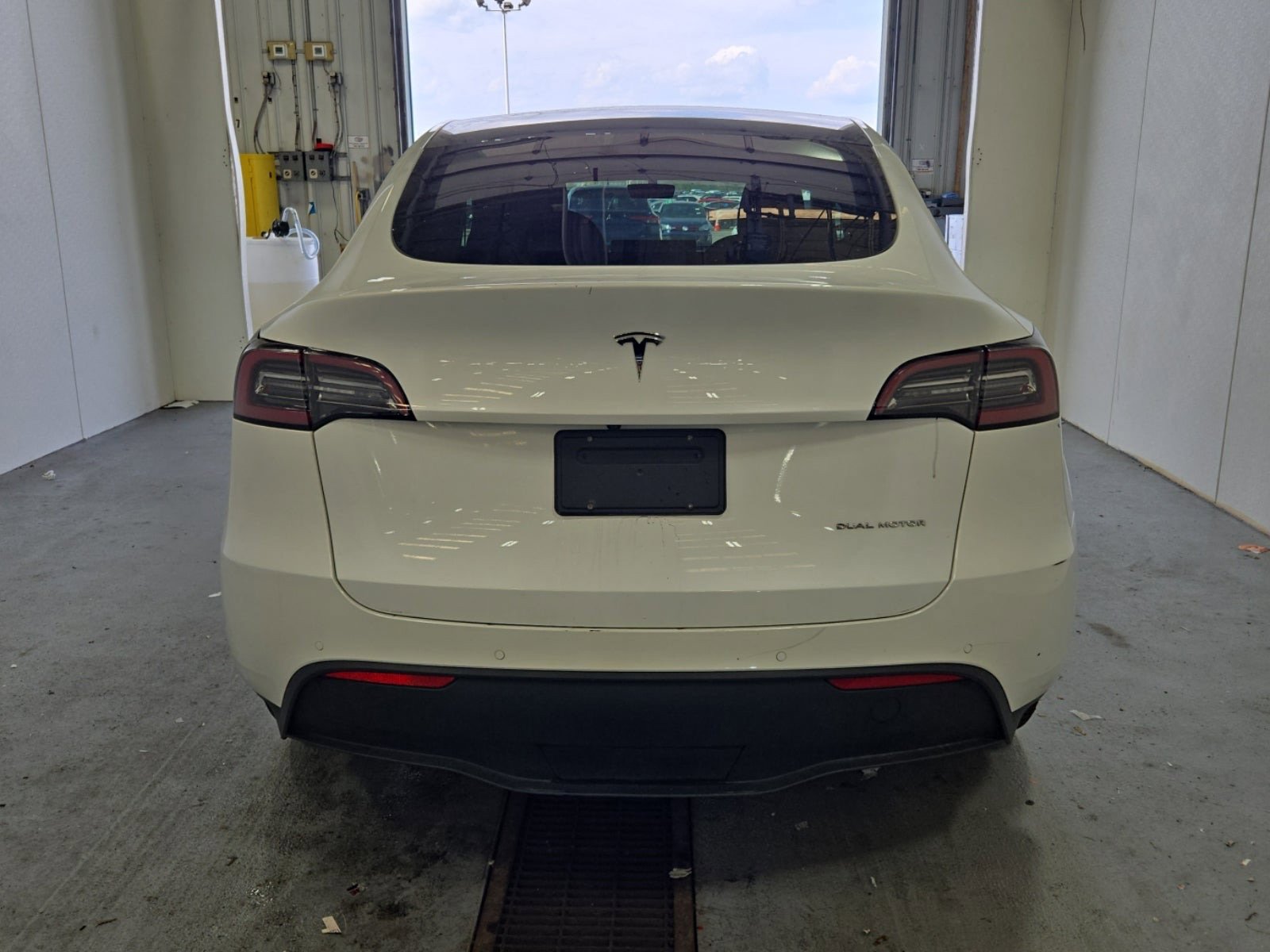 Used 2020 Tesla Model Y Long Range image 4