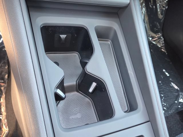 New 2026 Volkswagen Tiguan SE FWD image 22