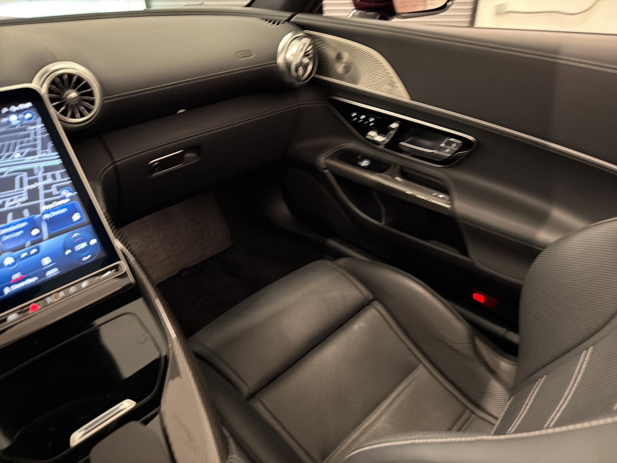 Used 2022 Mercedes-Benz SL 55 AMG 4MATIC w/ AMG Night Package image 29