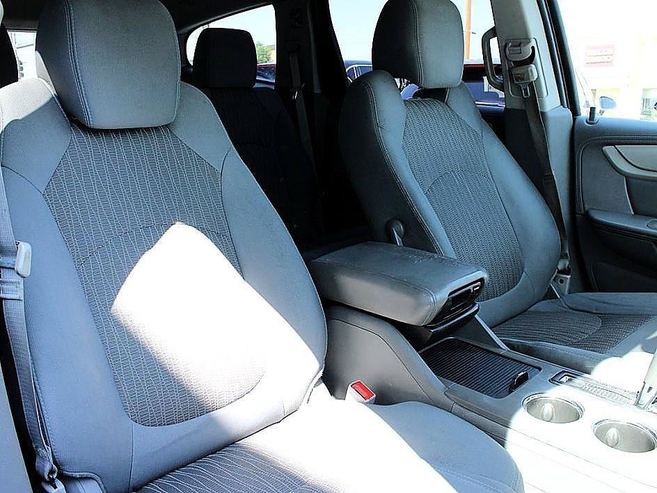 Used 2014 Chevrolet Traverse LS FWD image 19