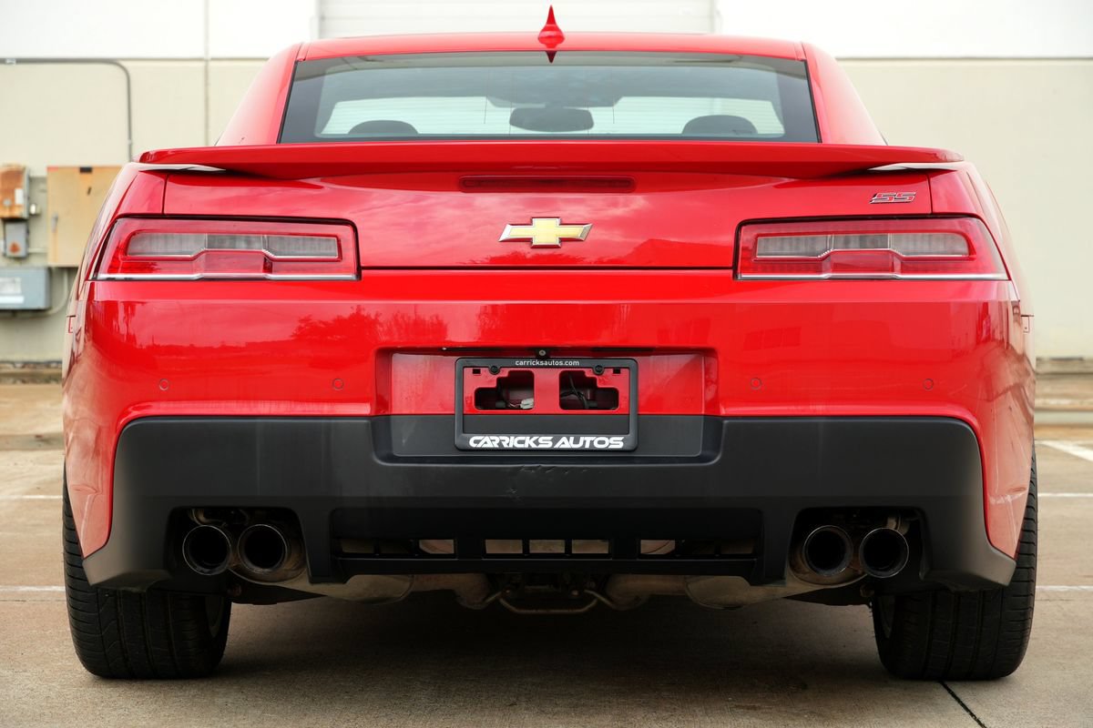 Used 2015 Chevrolet Camaro SS w/ RS Package RWD image 16