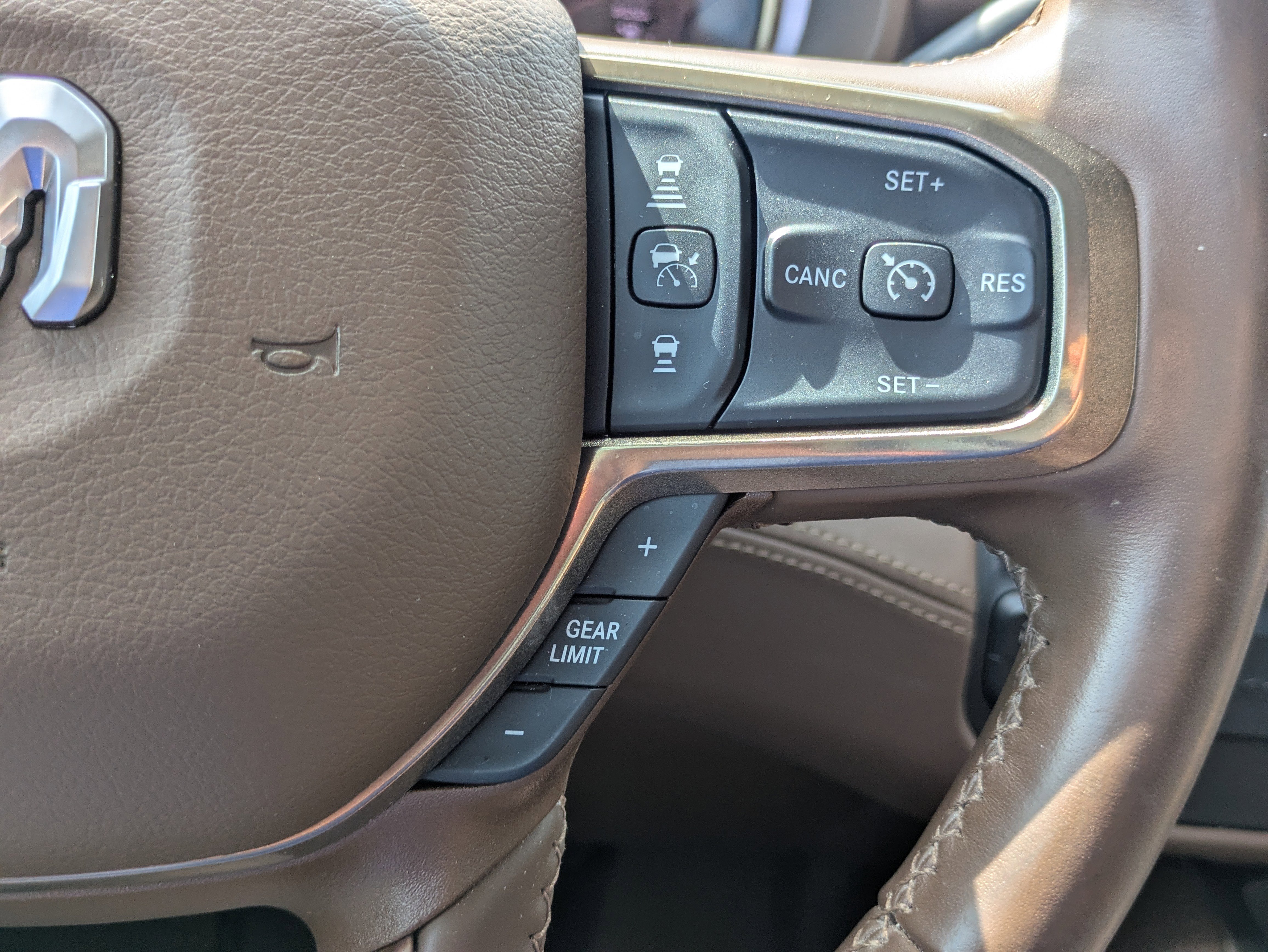 Used 2024 RAM 2500 Limited w/ Safety Group AWD/4WD image 22
