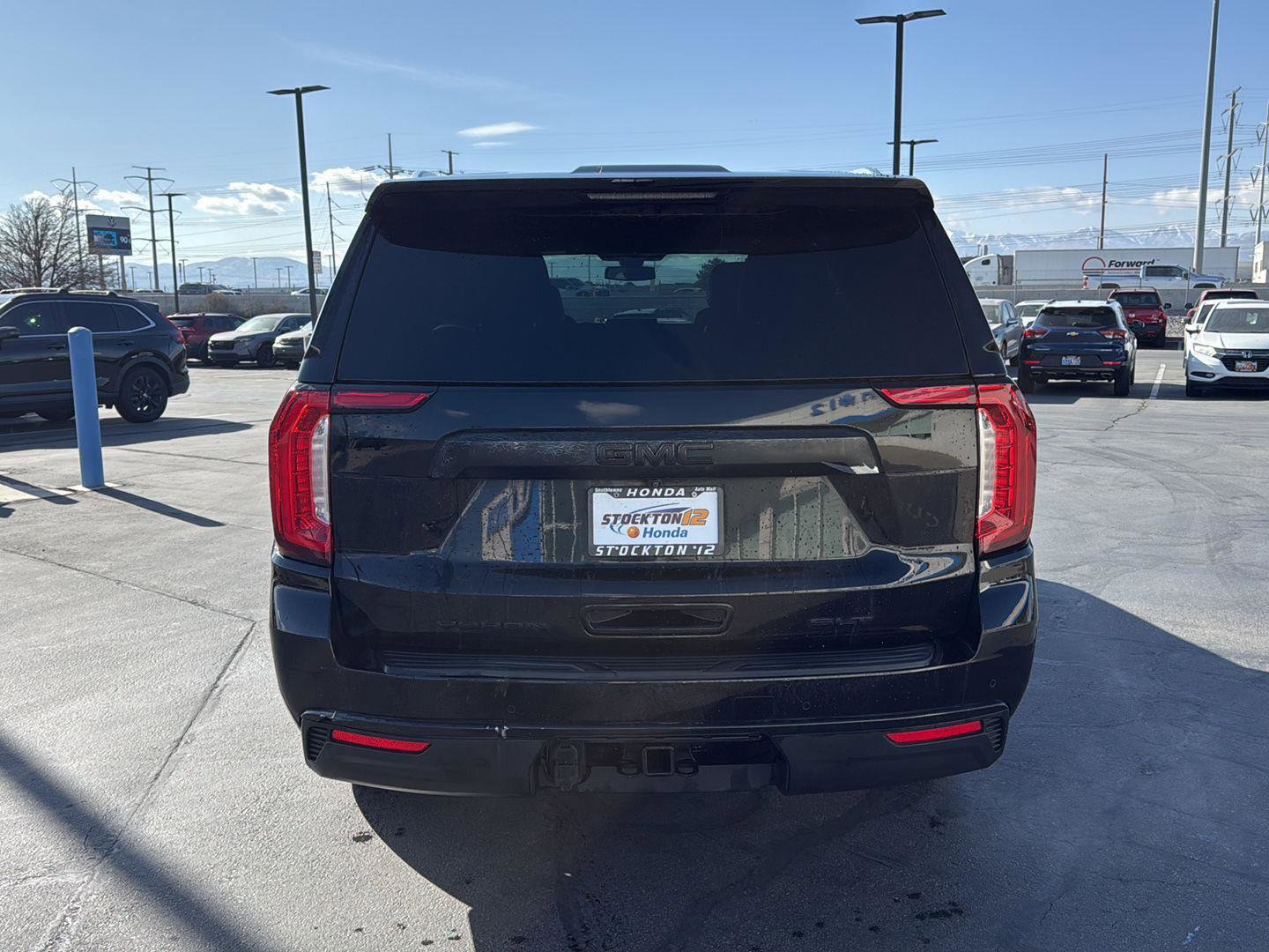 Used 2022 GMC Yukon SLT w/ SLT Luxury Package AWD/4WD image 7