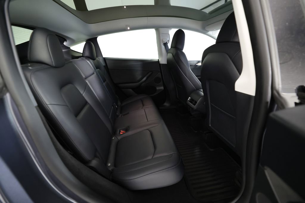 Used 2023 Tesla Model Y Performance AWD/4WD image 11
