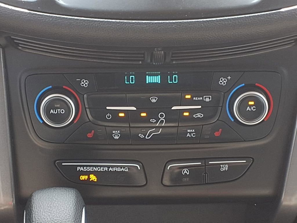 Used 2019 Ford Escape SE image 15