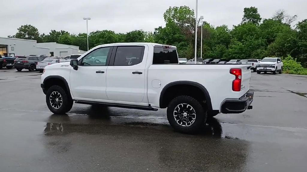 Used 2022 Chevrolet Silverado 1500 ZR2 w/ Technology Package AWD/4WD image 6