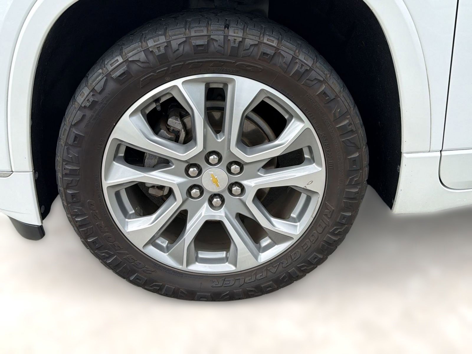 Used 2020 Chevrolet Traverse Premier FWD image 11
