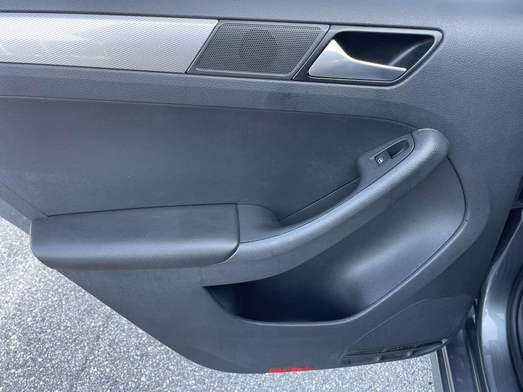 Used 2017 Volkswagen Jetta S FWD image 14