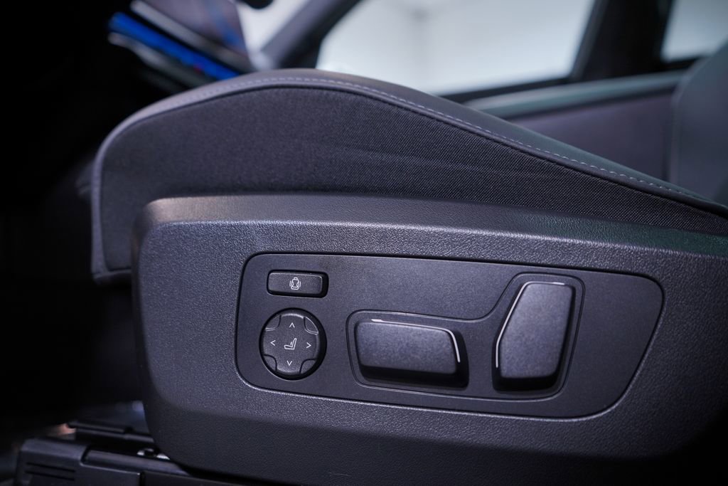 Used 2026 BMW X3 xDrive30 w/ M Sport Package image 17