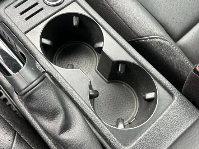 Used 2017 Volkswagen Golf Wolfsburg Edition image 30