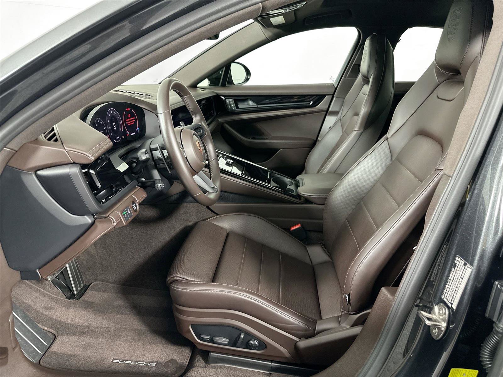 Certified 2025 Porsche Panamera 4 AWD/4WD image 5