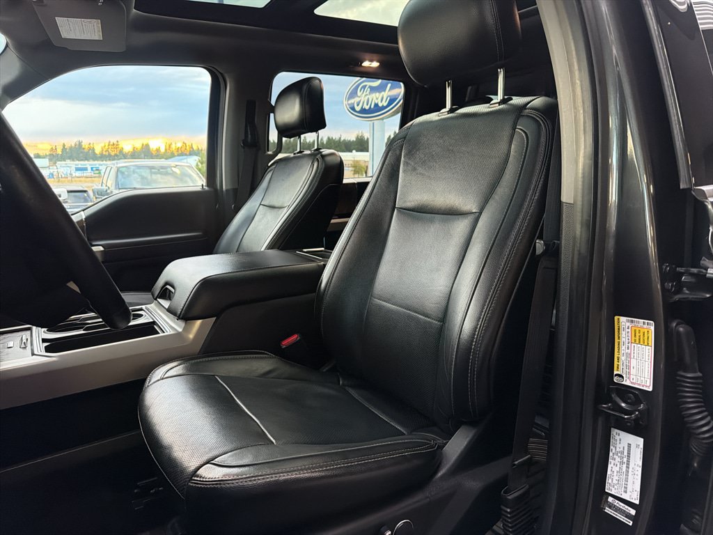 Used 2017 Ford F250 Lariat w/ Lariat Ultimate Package AWD/4WD image 24