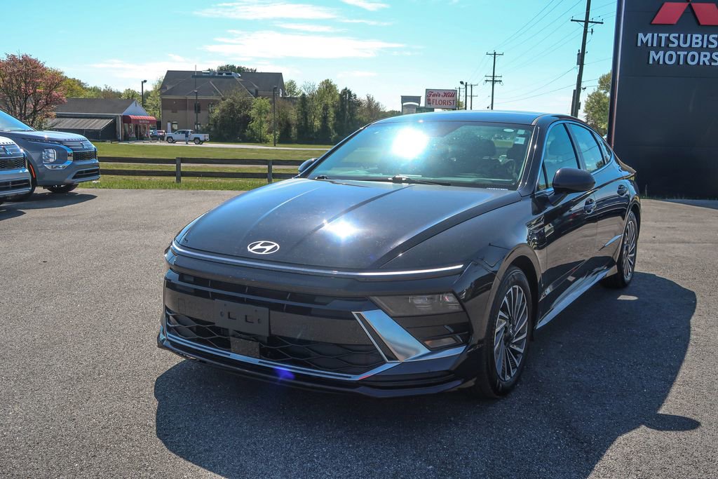 Used 2025 Hyundai Sonata SEL FWD image 6