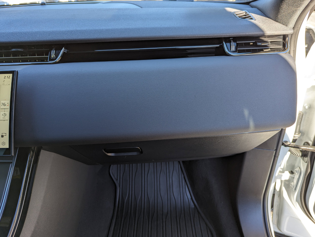 Used 2024 Land Rover Range Rover Evoque Dynamic SE image 31