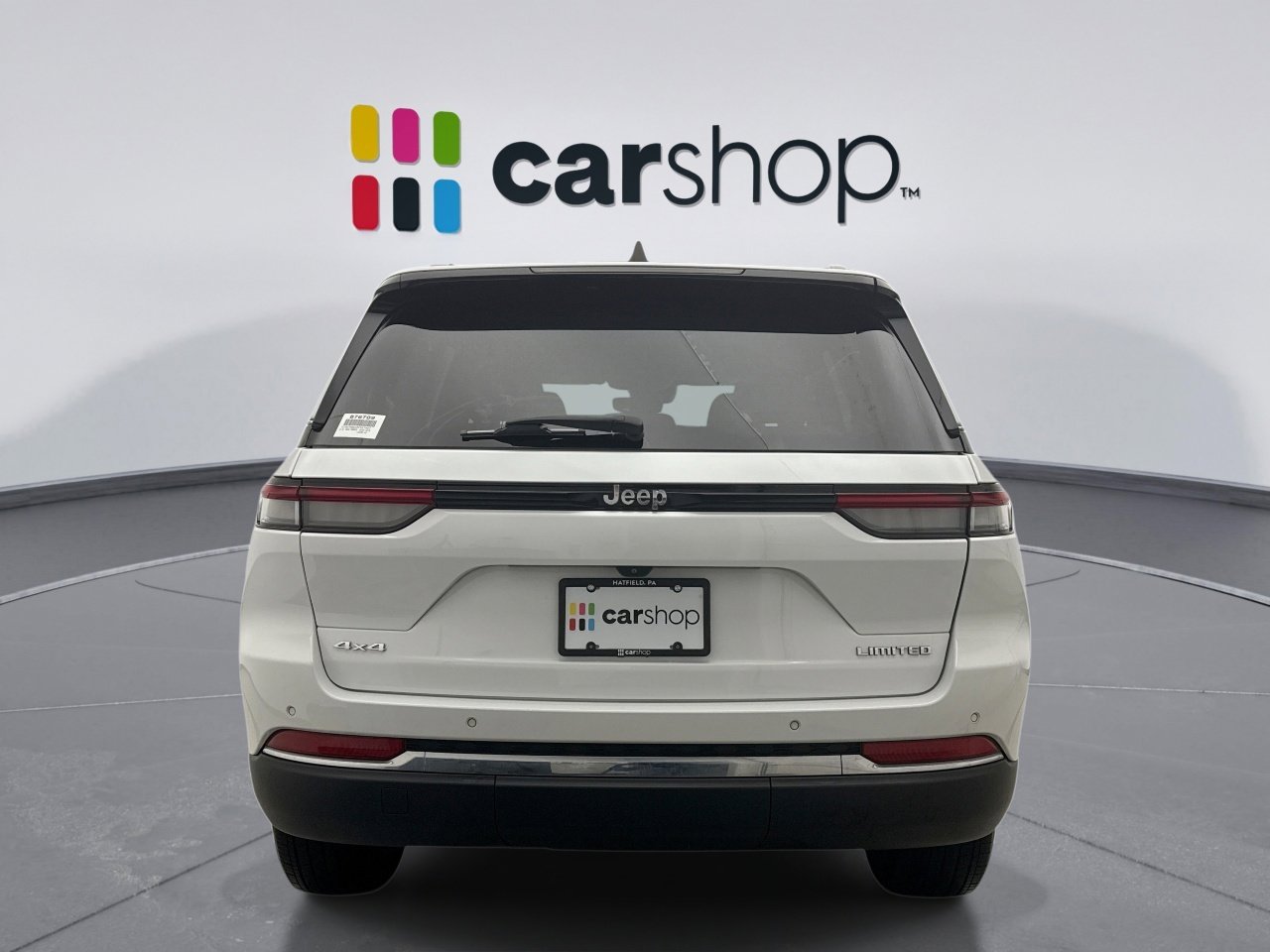 Used 2023 Jeep Grand Cherokee Limited AWD/4WD image 4