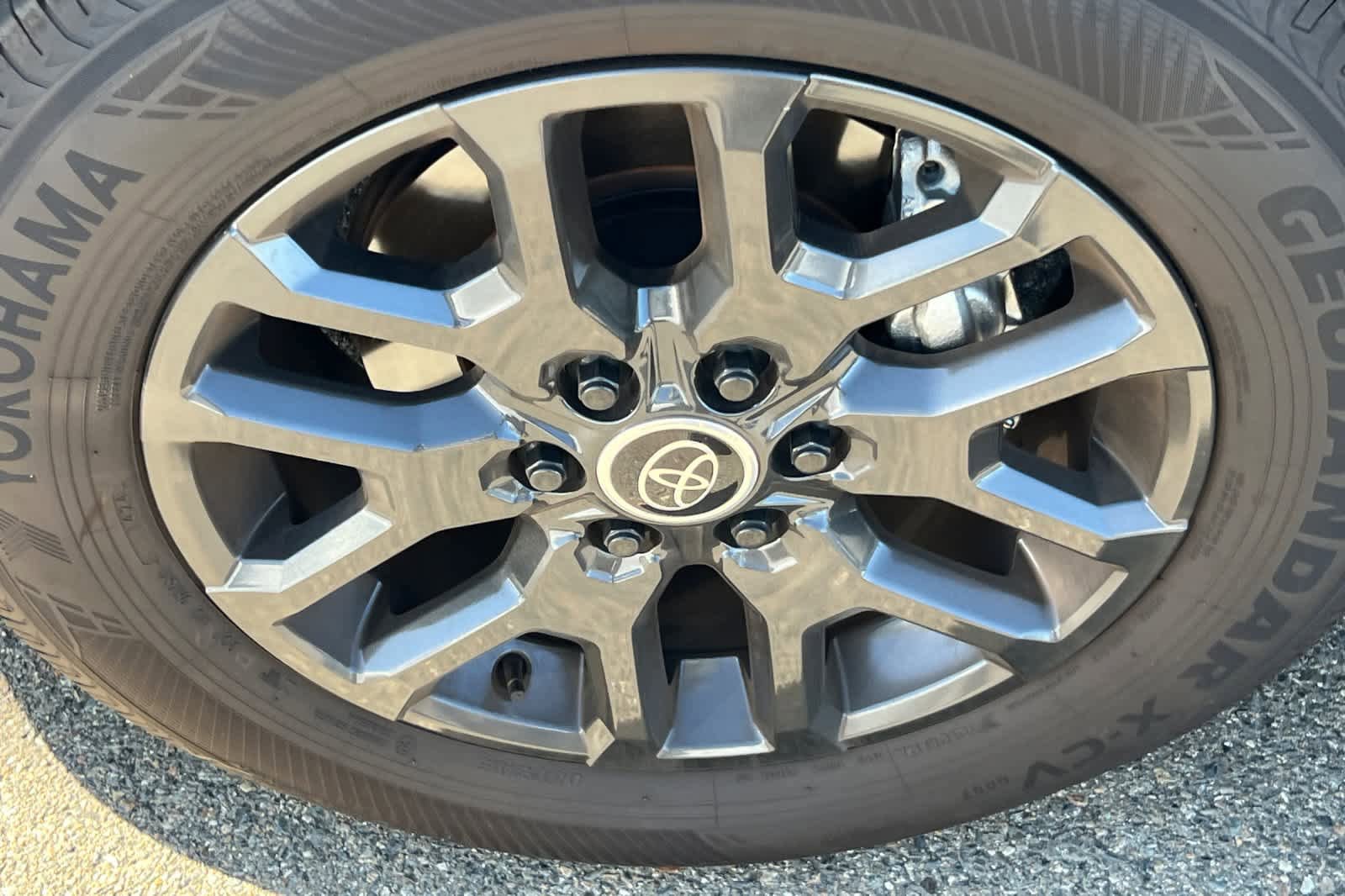Used 2024 Toyota Sequoia Platinum AWD/4WD image 10