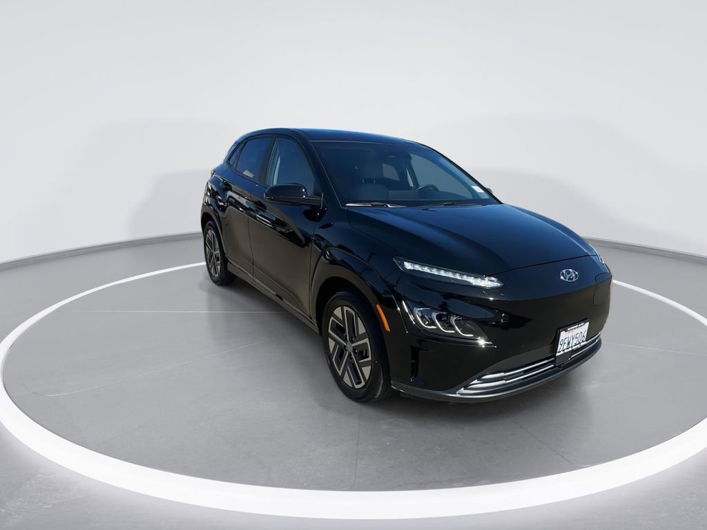 Used 2023 Hyundai Kona Limited w/ Cargo Package FWD image 4