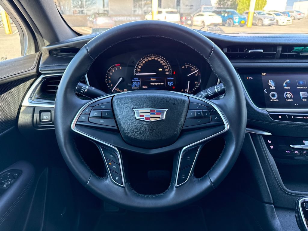 Used 2017 Cadillac XT5 Luxury image 22