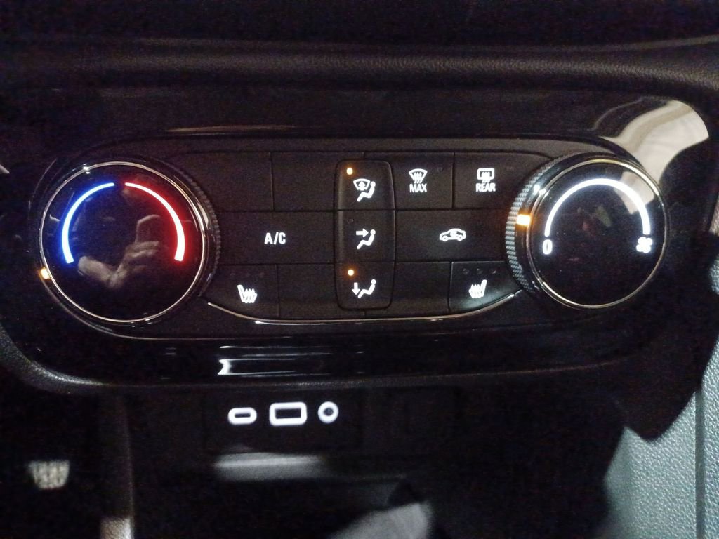 Used 2023 Buick Encore GX Preferred w/ Cold Weather Comfort Package image 16