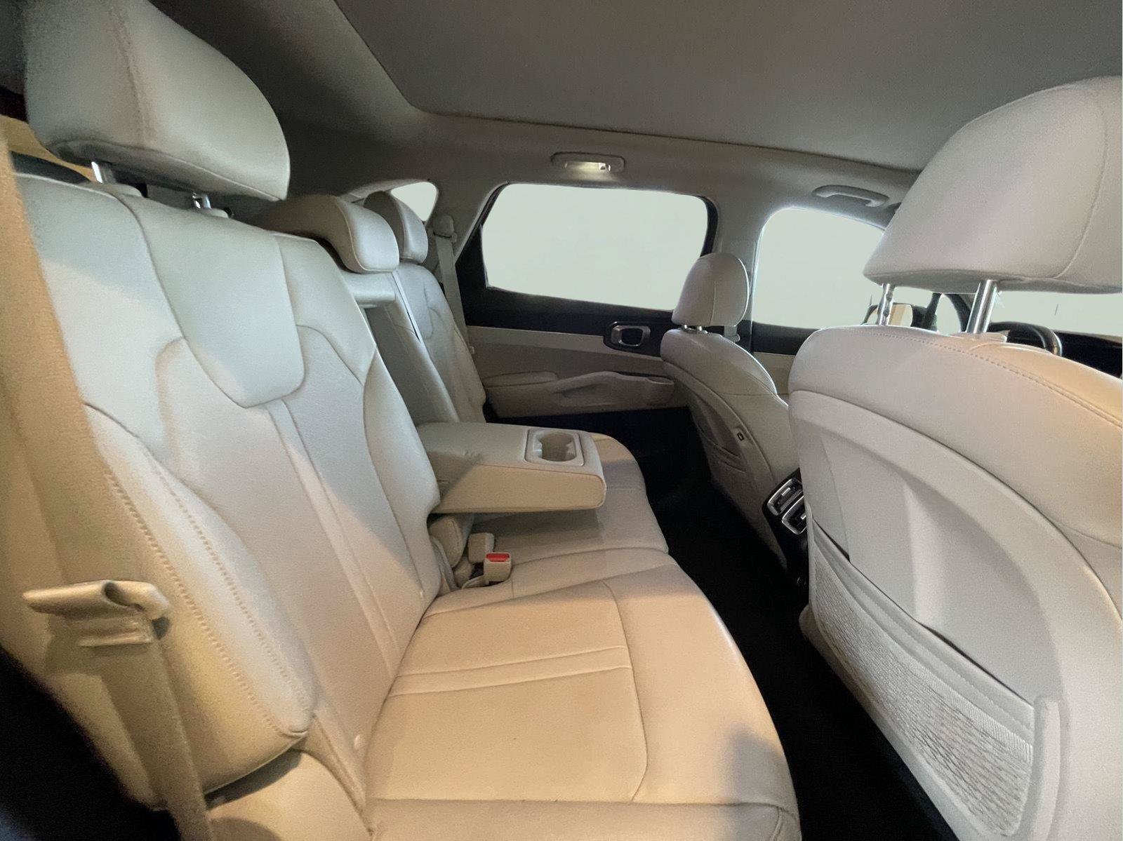 Used 2023 Kia Sorento S w/ Panoramic Sunroof Package FWD image 20