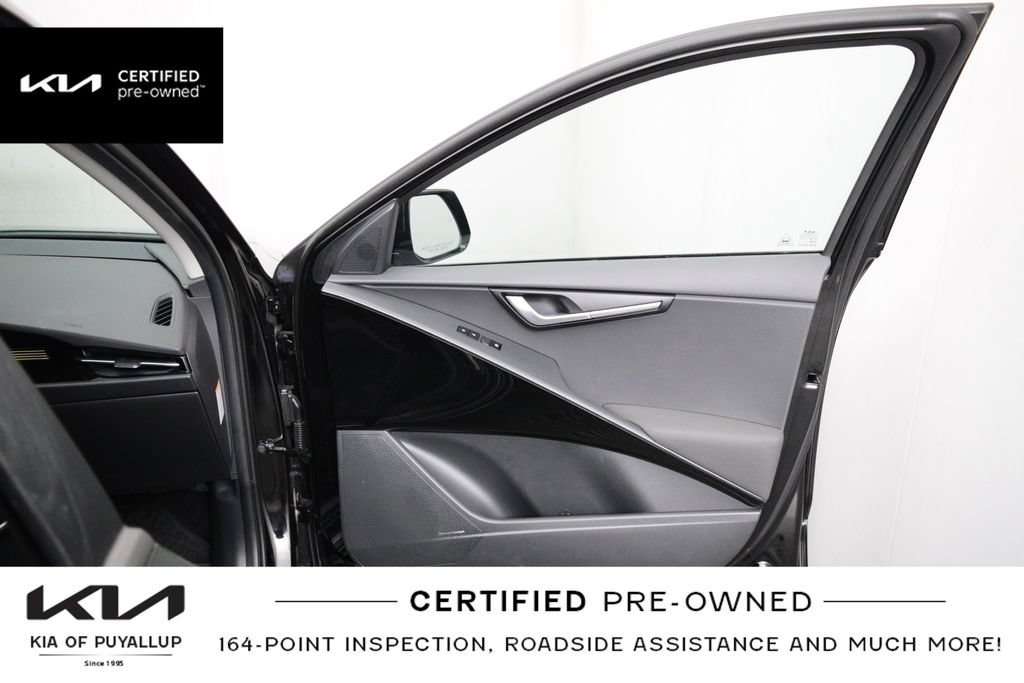 Certified 2023 Kia Niro Wave FWD image 16