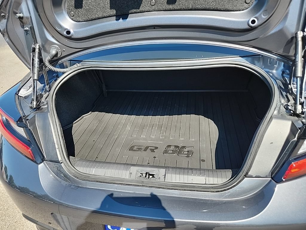 Used 2023 Toyota GR86 Premium w/ ALL Weather Mat Package (TMS) RWD image 8