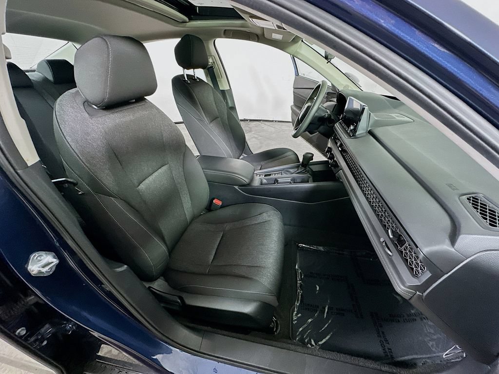 Used 2025 Honda Accord SE image 12