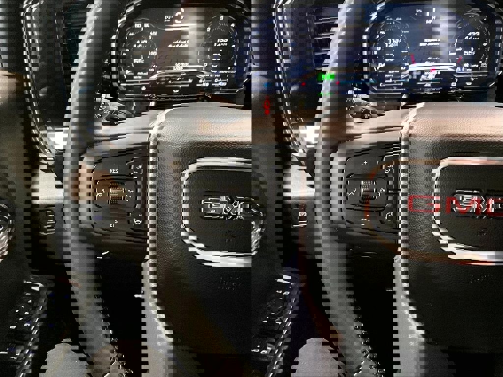 Used 2024 GMC Sierra 1500 SLT image 19