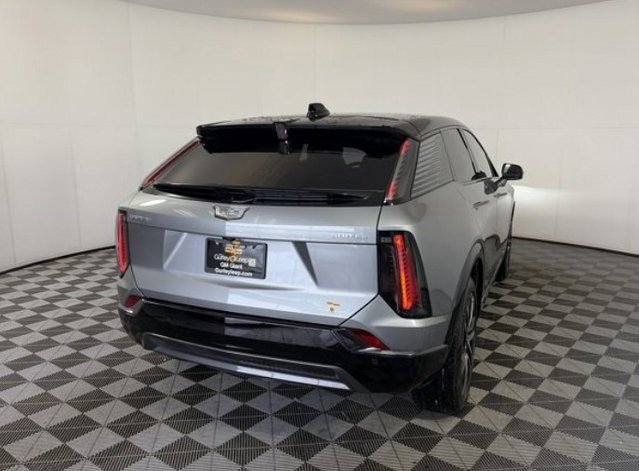 Certified 2025 Cadillac Optiq Sport 2 image 7